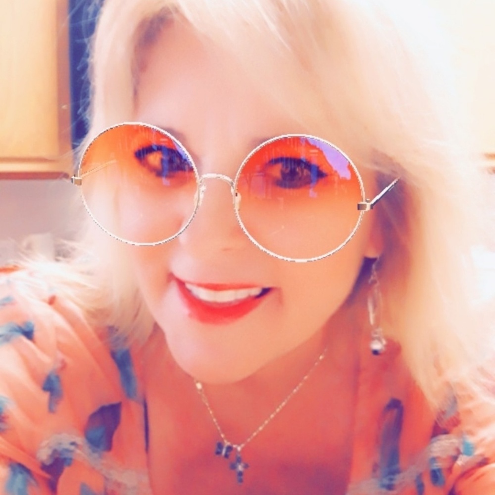 Meet your Posher, Jacqueline